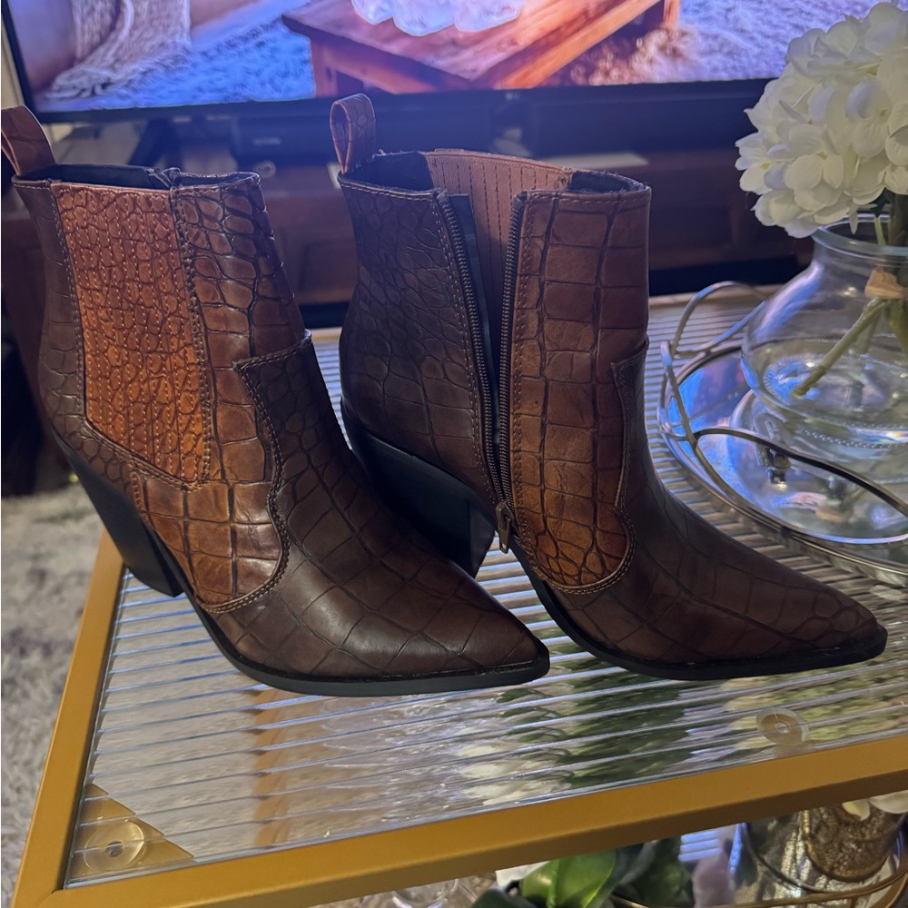 ASOS Women's Textured Brown Heeled Boots - Picture 10 of 14